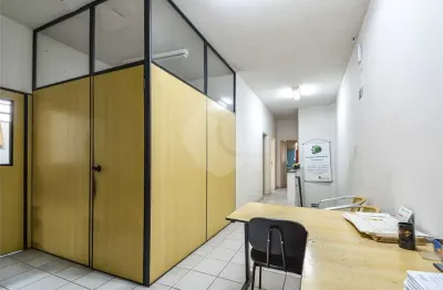 Prédio para alugar na Rua Aimberê, 300, Perdizes, São Paulo