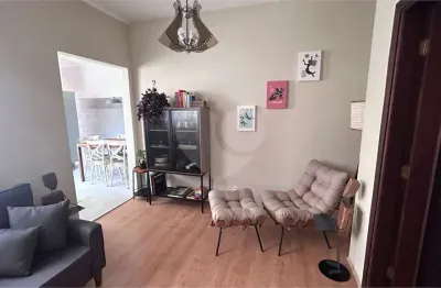 Casa com 3 quartos para alugar na Rua Guiara, 276, Pompéia, São Paulo