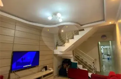 Casa com 3 quartos à venda na Rua Rodeio, 74, Penha, São Paulo