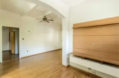 Casa com 4 quartos para alugar no Brooklin, São Paulo 