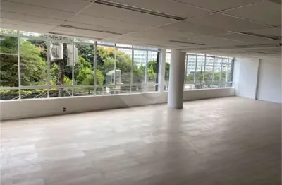Sala comercial para alugar na Rua Vergueiro, 819, Liberdade, São Paulo