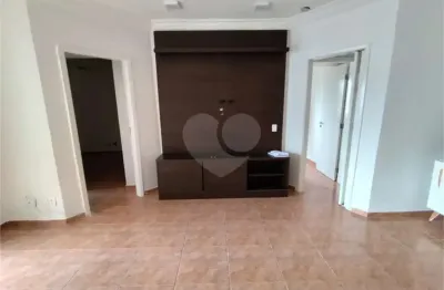 Apartamento com 3 quartos para alugar na Rua Raul Pompéia, 1061, Pompéia, São Paulo