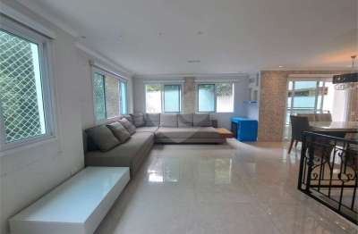 Casa em condomínio fechado com 4 quartos à venda no Horto Florestal, São Paulo 