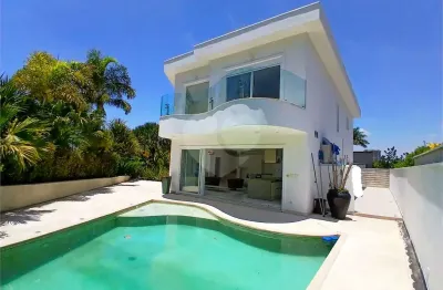 Casa em condomínio fechado com 3 quartos para alugar na Avenida Piraíba, 520, Centro, Barueri