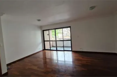 Apartamento com 3 quartos para alugar na Pompéia, São Paulo 