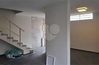 Casa com 4 quartos à venda na Lapa, São Paulo 