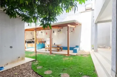 Casa com 4 quartos à venda na Rua Araçatuba, 80, Vila Ipojuca, São Paulo