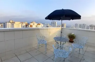 Cobertura mobiliada e decorada com vista maravilhosa – pronta para morar!