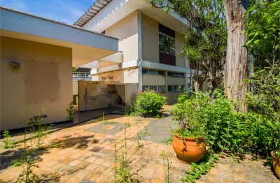 Sobrado para venda tem 318 metros quadrados com 3 quartos em pinheiros - são paulo - sp