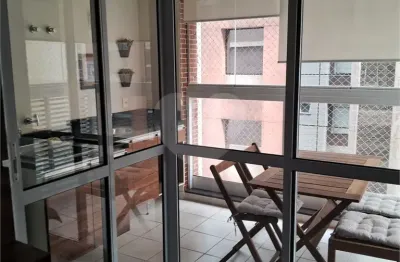 Apartamento aconchegante à venda com 1 quartos, 1 vaga em Pinheiros