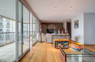 Apartamento com 204m²  a venda em condomínio clube no brooklin