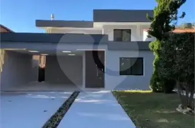 Casa à venda no residencial alpha 9 com 4 dormitórios  e 4 vagas