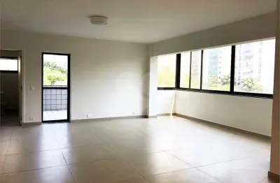 Apartamento com 3 quartos para alugar na Rua Doutor Theóphilo Ribeiro de Andrade, 25, Alto de Pinheiros, São Paulo
