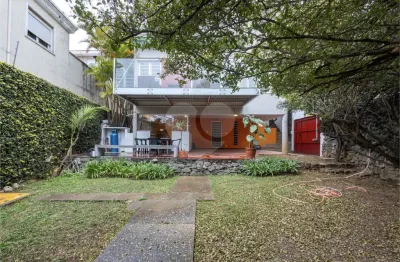 Casa com 3 quartos à venda na Rua Ipero, 154, Jardim das Bandeiras, São Paulo