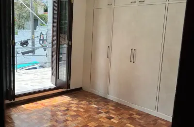 Casa com 5 quartos à venda no Sumarezinho, São Paulo 
