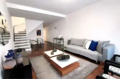 Casa com 3 quartos à venda na Rua Soledade, 64, Sumaré, São Paulo
