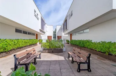 Casa em condomínio fechado com 4 quartos à venda na Rua Professor Henrique Neves Lefevre, 372, Jardim Petrópolis, São Paulo