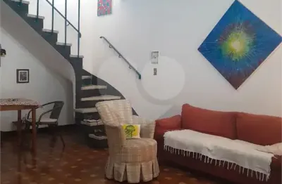 Casa com 3 quartos à venda na Rua Aimberê, 1466, Sumaré, São Paulo