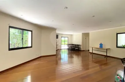 Apartamento com 3 quartos à venda na Rua Gaivota, 948, Moema, São Paulo