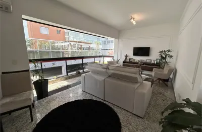 Apartamento à venda com 3 quartos 2 vagas varanda próximo a praia no embaré santos - sp