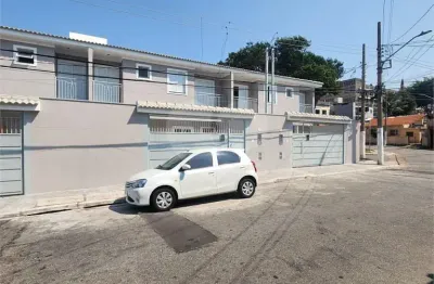 Sobrado novo com espaço gourmet e fácil acesso ao metrô tucuruvi