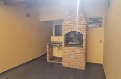 Sobrado em santa terezinha, 2 dormitórios,3 vagas,quintal com churrasqueira.