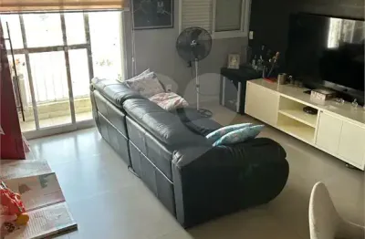 Apartamento 2 dorms, 1 suíte e 2 vagas – 700m do metrô parada inglesa