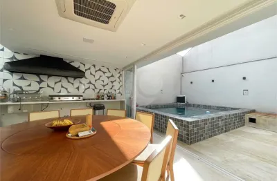 Lindo sobrado para locação 3 quartos sendo 3 suítes e 4 vagas mandaqui