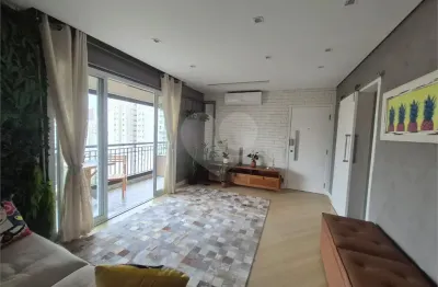 Impecável porteira fechada – 3 dorms, suíte e varanda no vivaz santana