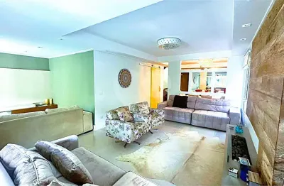 Casa de condomínio com 3 quartos e 4 banheiros à venda, 350 m² por r$ 1.600.000
