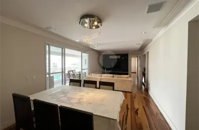 Apartamento 3 dormitorios,  sendo 1 suite e 2 vagas