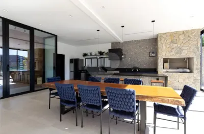 Casa de Alto Padrão à Beira da Represa em Joanópolis/SP - Maravilhosa!!!