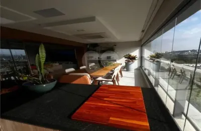 Apartamento com 147m2 no alto da lapa com 3 suítes e varanda gourmet