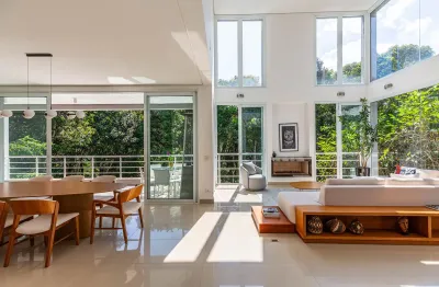 Casa espetacular á venda na Serra da Cantareira em Mairiporã