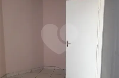 Sala comercial com 3 salas para alugar na Rua Voluntários da Pátria, Santana, São Paulo