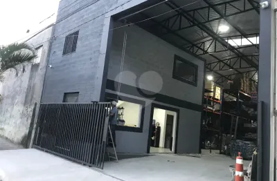 Barracão / Galpão / Depósito com 3 salas para alugar na Rua Capitão Busse, Parque Edu Chaves, São Paulo