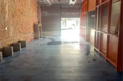 Prédio com 3 salas para alugar na Rua Apucarana, Tatuapé, São Paulo