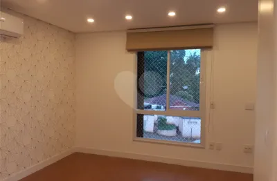 Casa em condomínio fechado com 4 quartos à venda na Rua Francisco Narcizo, Tremembé, São Paulo