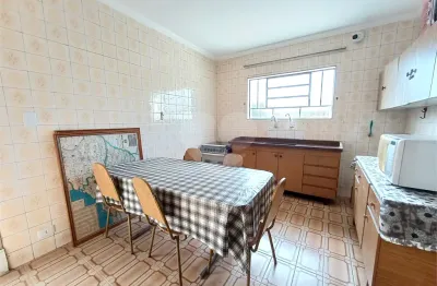 Casa comercial com 5 salas para alugar na Rua Monte São Martinho, Jardim Santa Cruz (Zona Norte), São Paulo