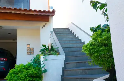 Casa com 3 quartos à venda na Rua José dos Santos Castro, 200, Vila Irmãos Arnoni, São Paulo