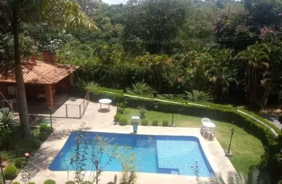 Linda Casa em Condomínio à venda Aceita 70% em Permuta!! A Casa  tem 550 m² quadrados  1.450 metros de terreno com 4 suítes 8 vagas  na  Serra da Cantareira - Mairiporã - SP.!!