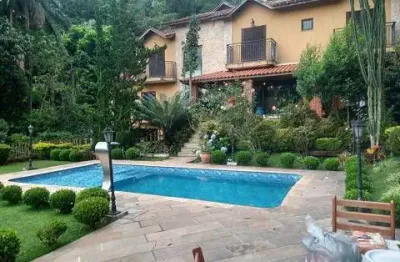Espetacular casa em condomínio à venda aceita 70% em permuta!! a casa  tem 550 m² quadrados  1.450 metros de terreno com 4 suítes 8 vagas  na  serra da cantareira - mairiporã - sp...