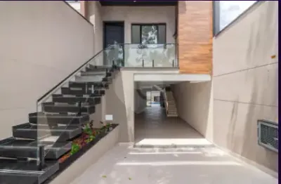 Lindo sobrado no jardim são paulo novo de alto padrão com amplo quintal com piscina espaço gourmet 3 suítes 4 vagas amplo living copa e cozinha acabamentos de alto nível! próximo a estação do metrô!