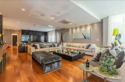 Casa terrea à venda no horto florestal, com 550m2, 4 suítes e 5 vagas