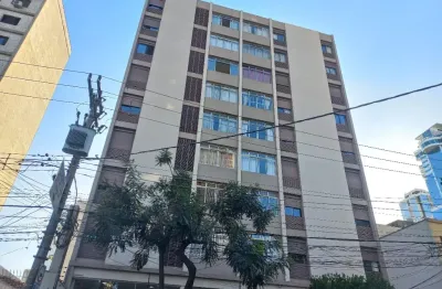 Santana apartamento localizado a apenas 135 metros da estação do metrô santana!! apartamento muito espaçoso com 76 m² quadrados com 2 quartos um com armários embutidos,mais um 3º quarto reversível!