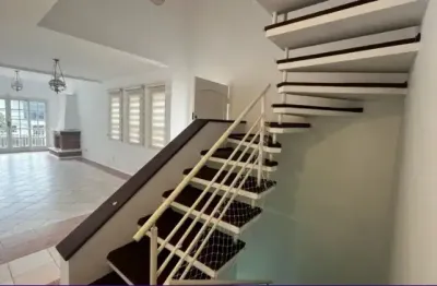 Lindo sobrado à venda no jardim frança bairro nobre e seguro sobrado com 3 suítes  5 vagas copa e cozinha quintal churrasqueira móveis planejados  lareira ótimo imóvel!