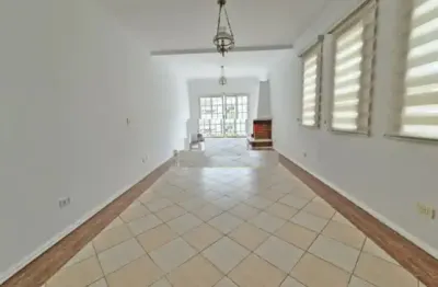 Lindo sobrado à venda no jardim frança bairro nobre e seguro sobrado com 3 suítes  5 vagas copa e cozinha quintal churrasqueira móveis planejados  lareira ótimo imóvel