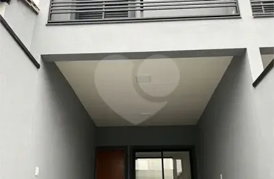 Casa com 3 quartos à venda na Rua Irmãos Pila, 355, Vila Mazzei, São Paulo