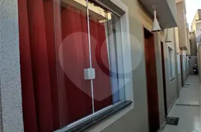 Excelente sobrado em condomínio fechado à venda em santana