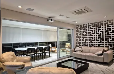Belíssimo apartamento com 182m², acabamento impecável em santana